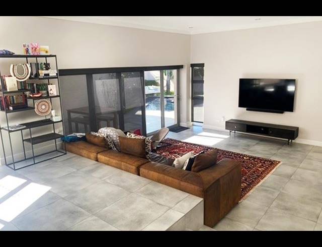 3 BEDROOM HOUSE FOR SALE IN SANDOWN